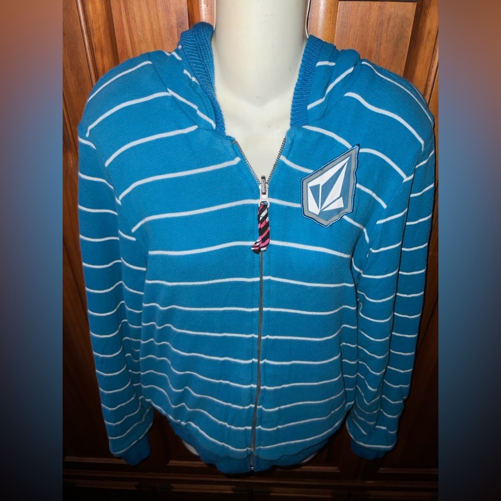 Volcom - Picture 1 of 8